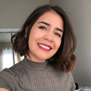 Meet your Posher, Valeria